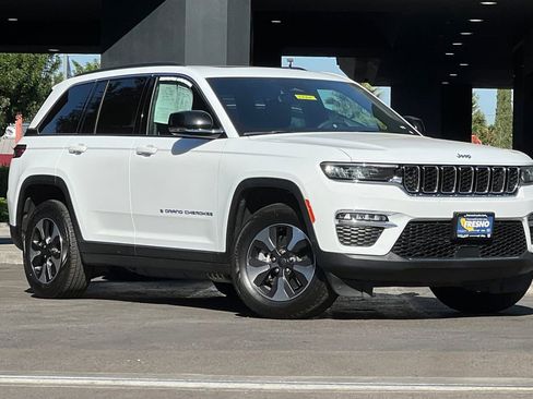 Used 2024 Jeep Grand Cherokee Limited 4xe AWD/4WD image 2