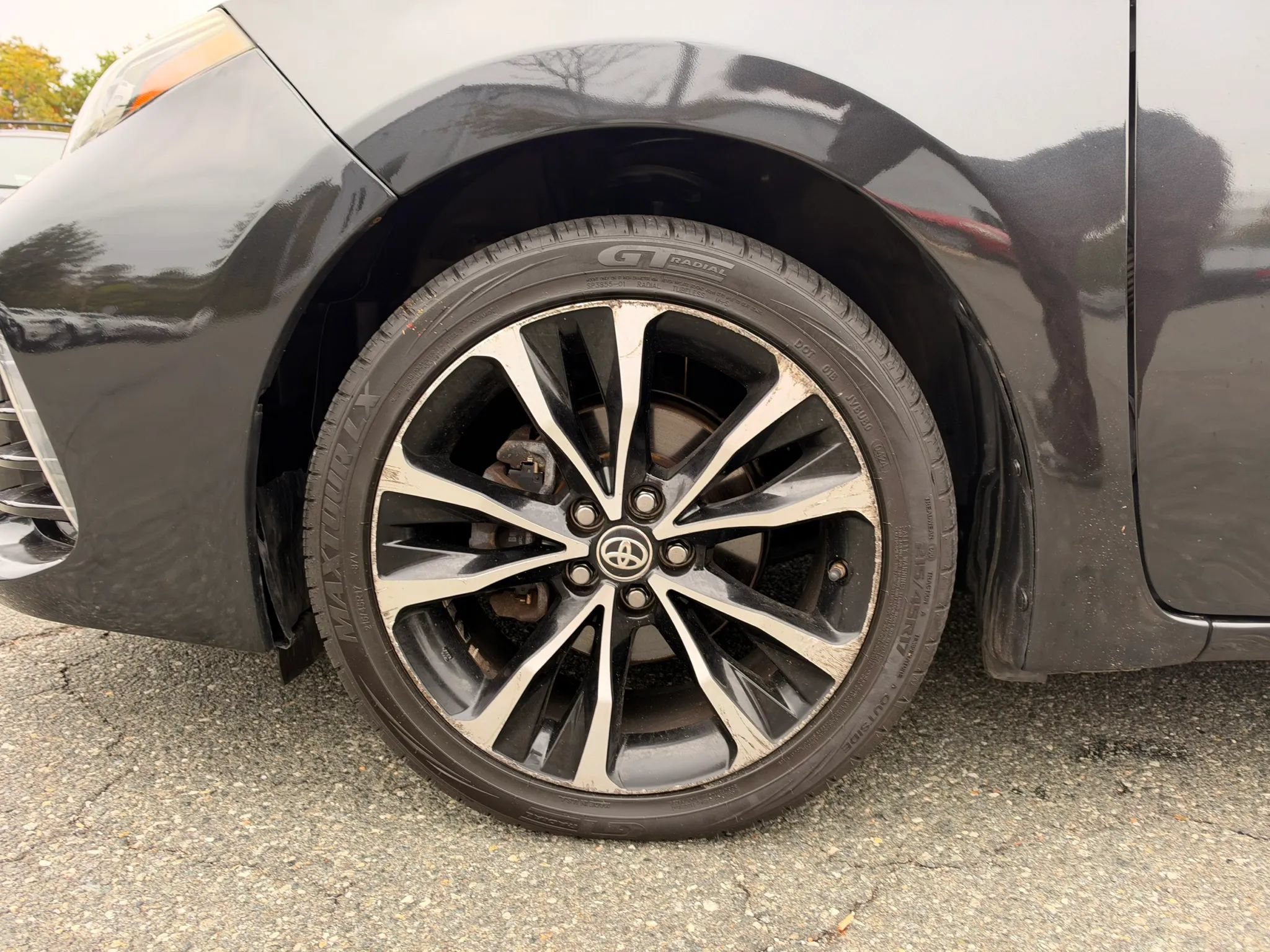 Used 2017 Toyota Corolla XSE FWD image 26