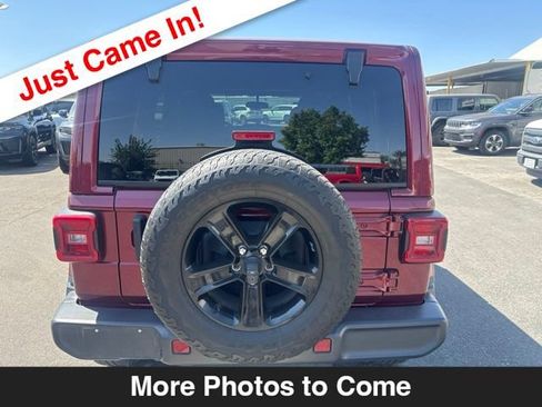 Used 2021 Jeep Wrangler Unlimited Sahara AWD/4WD image 4