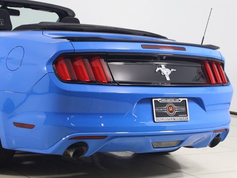 Used 2017 Ford Mustang Convertible RWD image 22