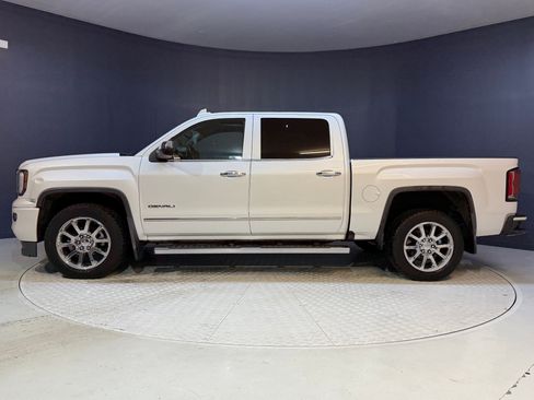 Used 2017 GMC Sierra 1500 Denali image 2