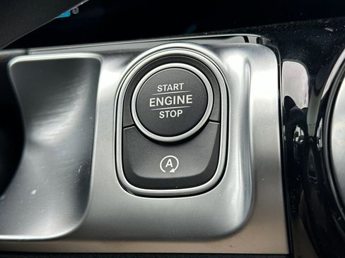 New 2025 Mercedes-Benz GLB 35 AMG 4MATIC image 24