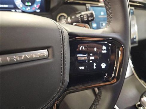 New 2026 Land Rover Range Rover Velar Dynamic SE image 18