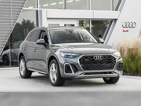 Certified 2024 Audi Q5 e Premium Plus image 2