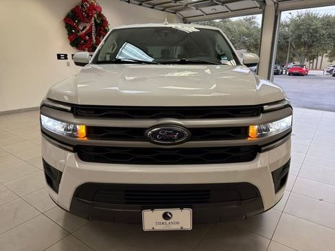 Used 2024 Ford Expedition XLT image 3