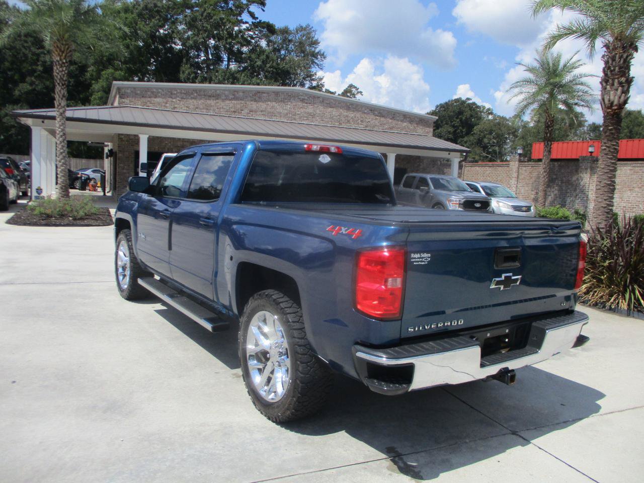 Used 2018 Chevrolet Silverado 1500 LT w/ Texas Edition AWD/4WD image 12