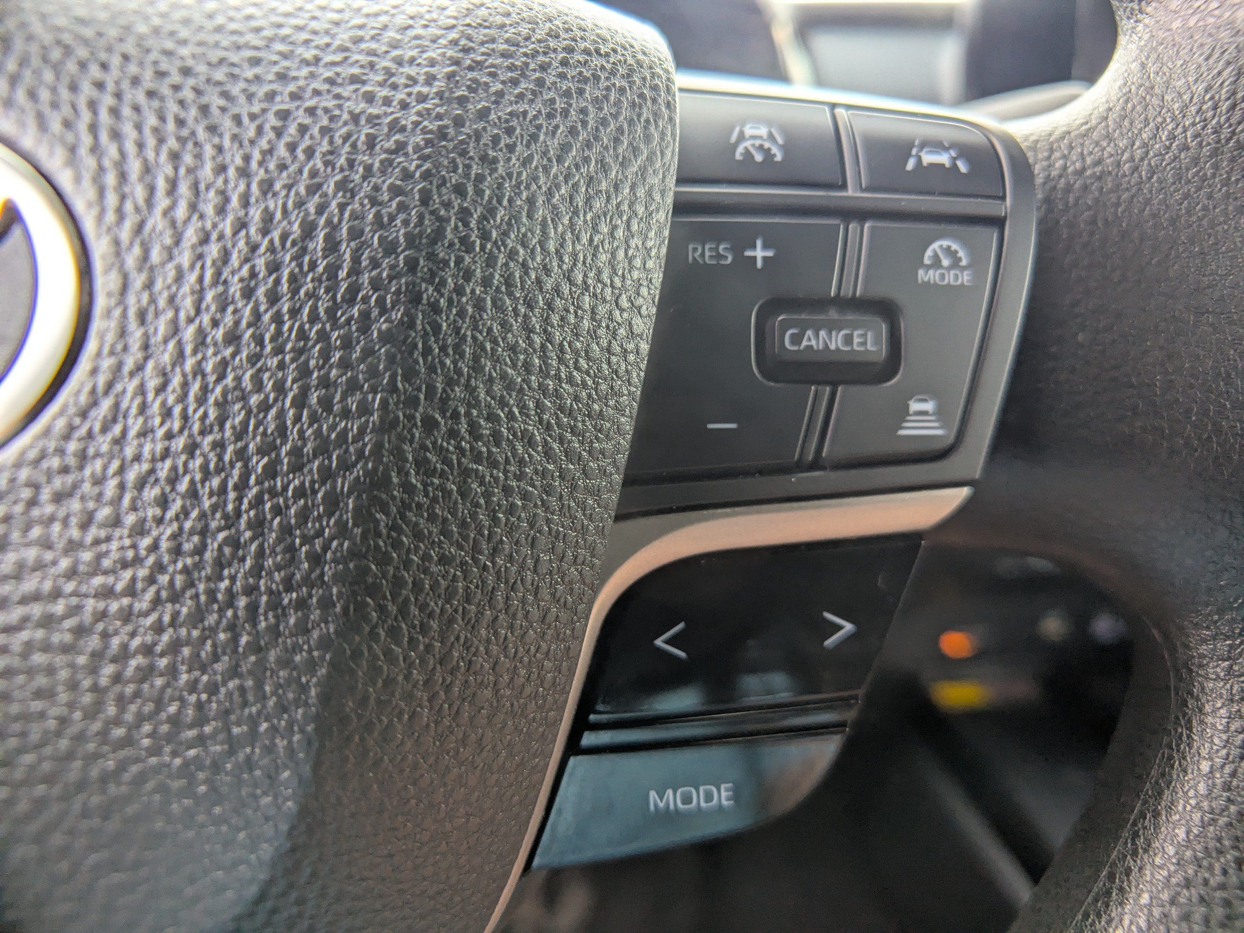 Used 2025 Toyota Camry LE FWD image 24