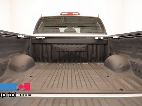 Used 2015 Toyota Tundra Limited w/ Limited Premium Package AWD/4WD image 28