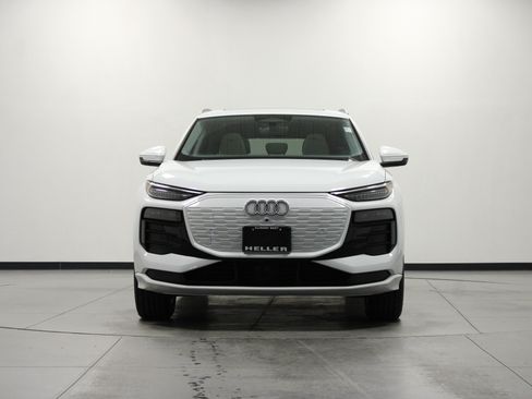 Used 2025 Audi Q6 e-tron Premium Plus w/ Premium Plus AWD/4WD image 9