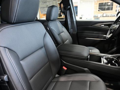 New 2026 Chevrolet Traverse LT w/ Driver Confidence Package image 8