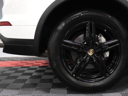 Used 2018 Porsche Cayenne S image 75