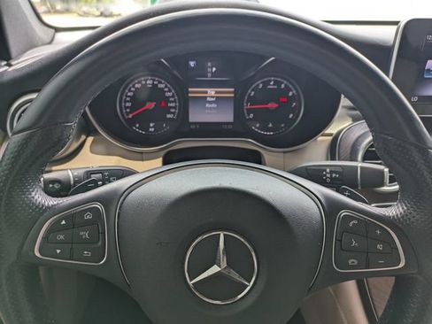 Used 2018 Mercedes-Benz GLC 300 4MATIC image 24