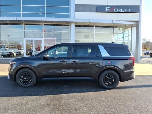 New 2026 Kia Carnival FWD image 4