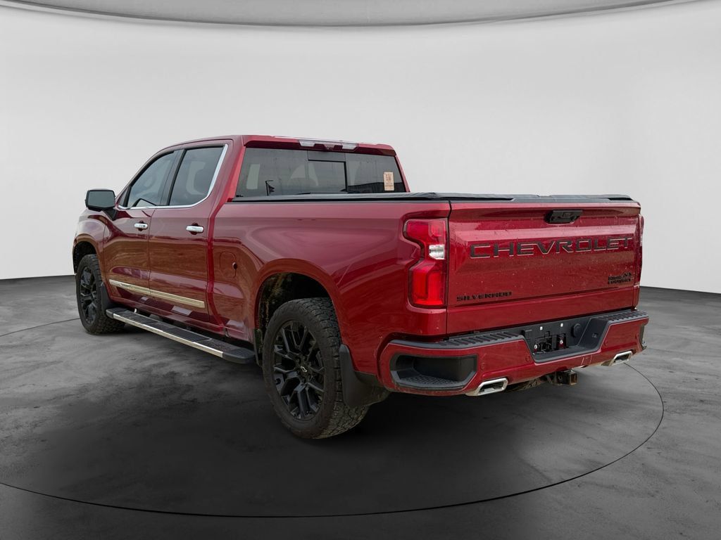 Used 2024 Chevrolet Silverado 1500 High Country w/ High Country Premium Package AWD/4WD image 7