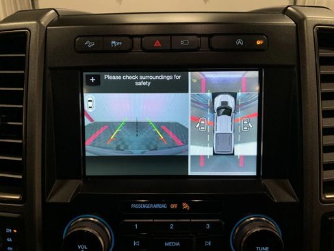 Used 2018 Ford F150 Raptor w/ Equipment Group 802A Luxury image 37