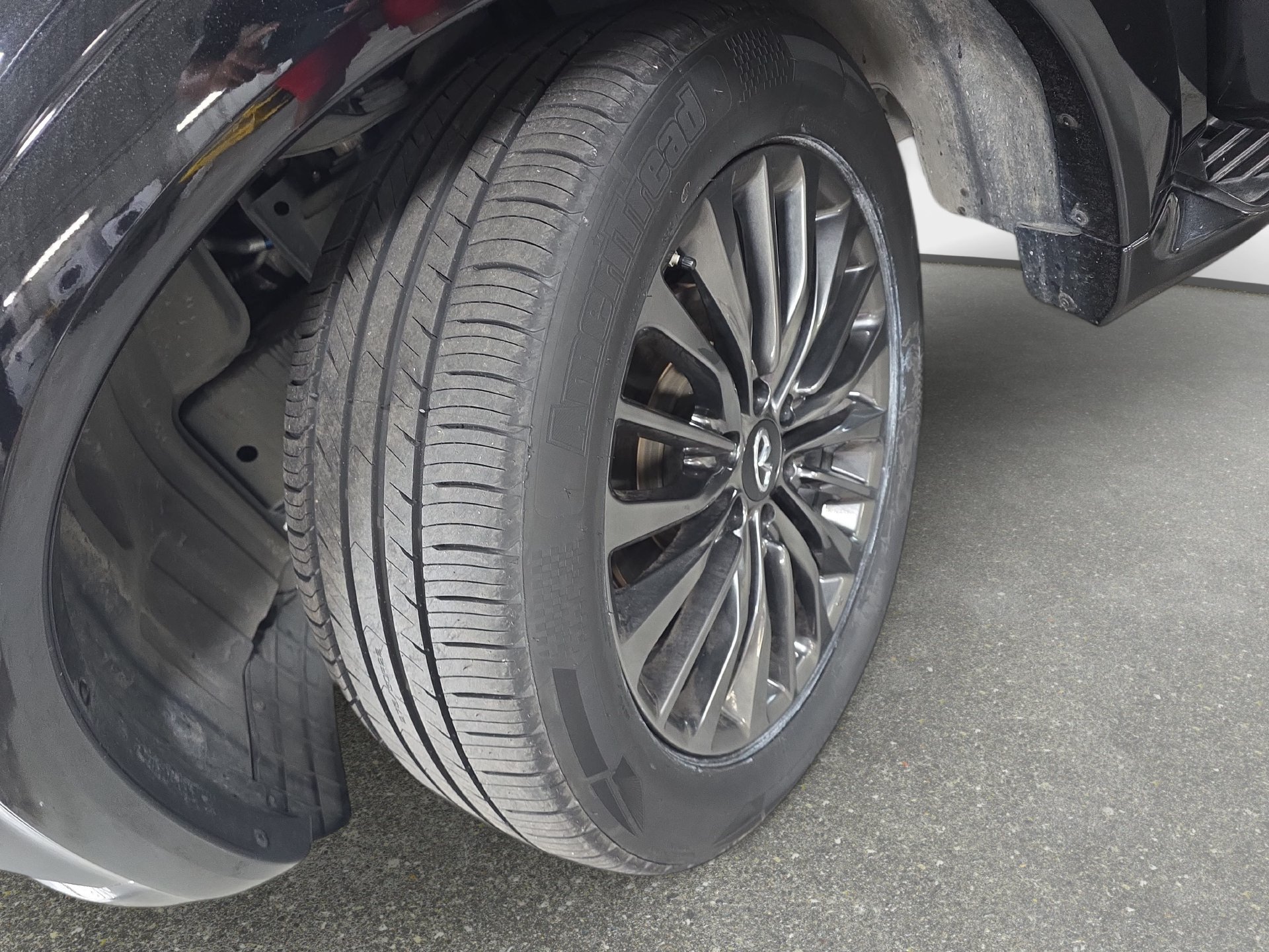 Certified 2024 INFINITI QX80 Sensory AWD/4WD image 31