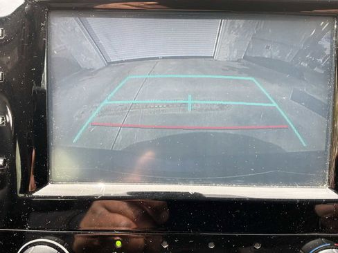 Used 2019 Toyota Camry LE image 28