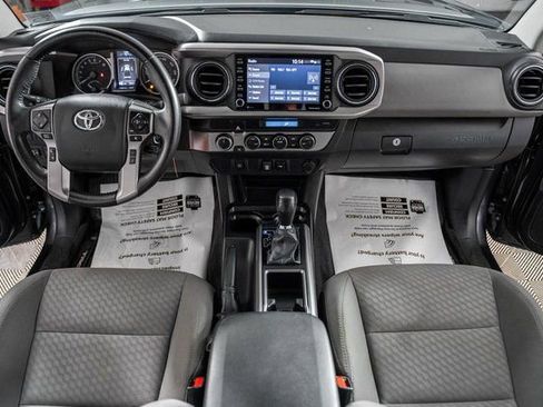 Used 2022 Toyota Tacoma SR5 image 21