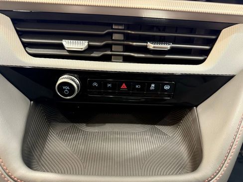 New 2026 Ford Explorer Active w/ Active Comfort Package image 38