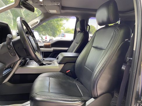 Used 2016 Ford F150 Lariat w/ Equipment Group 502A Luxury AWD/4WD image 16