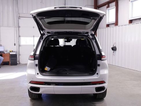 Used 2024 Jeep Grand Cherokee Limited 4xe image 20