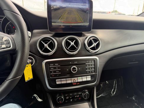 Used 2018 Mercedes-Benz GLA 250 image 14