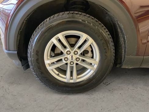 Used 2022 Ford Explorer XLT w/ Equipment Group 202A image 15