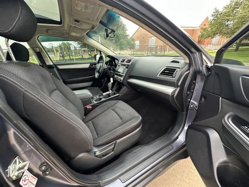 Used 2017 Subaru Outback 2.5i Premium AWD/4WD image 24