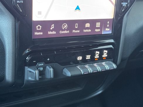 New 2026 RAM 2500 Big Horn AWD/4WD image 19
