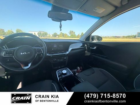 Certified 2022 Kia Niro EX FWD image 15