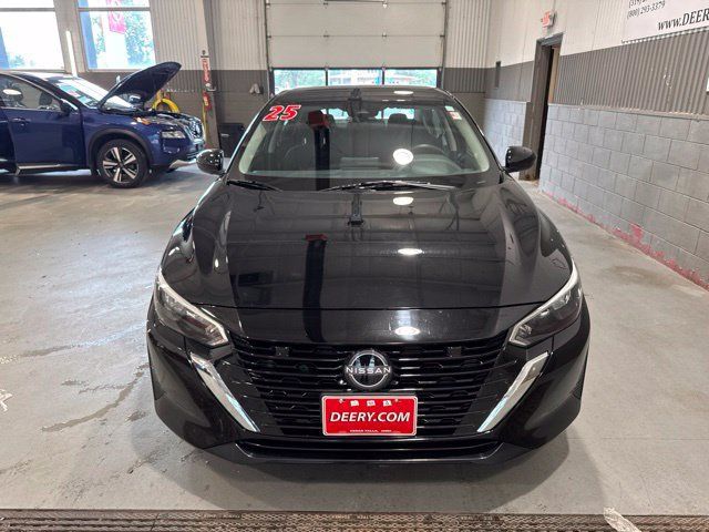 Used 2025 Nissan Sentra SV FWD image 1