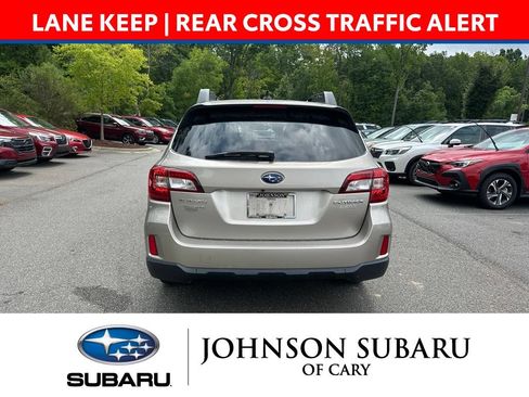 Used 2017 Subaru Outback 2.5i Limited AWD/4WD image 4