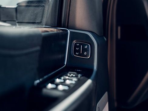 New 2026 Ford F250 Lariat w/ Black Appearance Package image 26