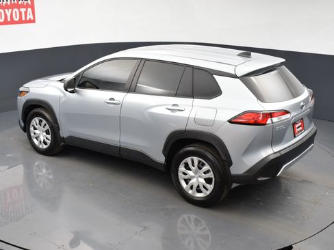 Used 2024 Toyota Corolla Cross L image 18