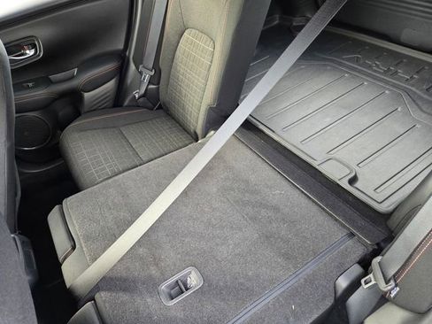 Used 2023 Honda HR-V Sport image 28