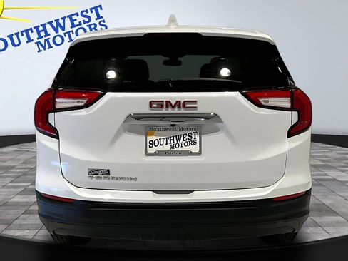 Used 2024 GMC Terrain SLE FWD image 6