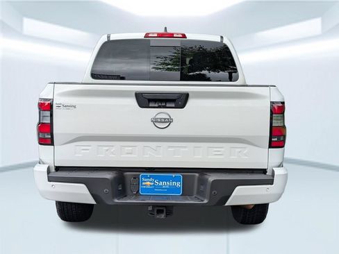 Used 2025 Nissan Frontier SV w/ SV Convenience Package RWD image 5