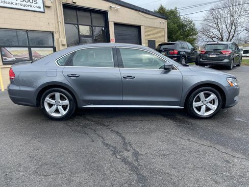 Used 2015 Volkswagen Passat 1.8T Limited Edition image 2