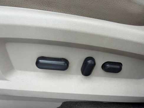 Used 2012 Ford Edge Limited AWD/4WD image 23