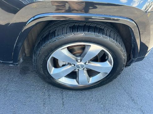 Used 2016 Jeep Grand Cherokee Overland AWD/4WD image 6