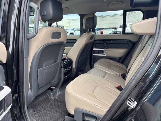Used 2020 Land Rover Defender 110 HSE AWD/4WD image 5