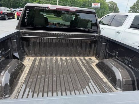 Used 2021 GMC Sierra 1500 SLT w/ X31 Off-Road Package AWD/4WD image 12