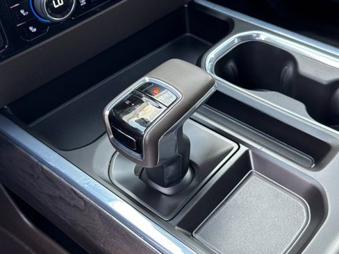 Used 2024 Chevrolet Silverado 1500 LTZ image 23