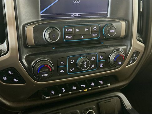 Used 2017 GMC Sierra 3500 Denali w/ Duramax Plus Package image 16