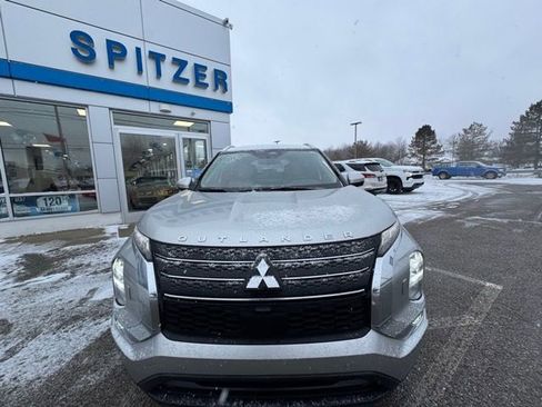 Used 2023 Mitsubishi Outlander SEL image 12