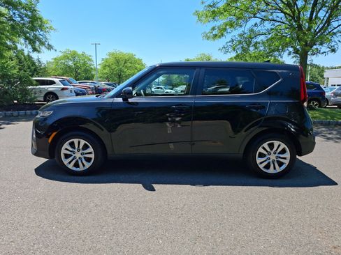 Used 2020 Kia Soul LX FWD image 4