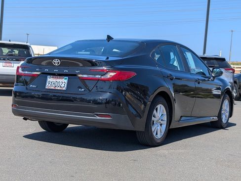 Used 2026 Toyota Camry LE FWD image 13