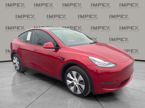 Used 2023 Tesla Model Y Long Range AWD/4WD image 4