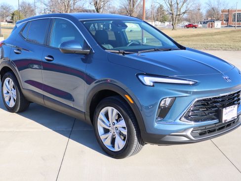 Used 2024 Buick Encore GX Preferred image 4