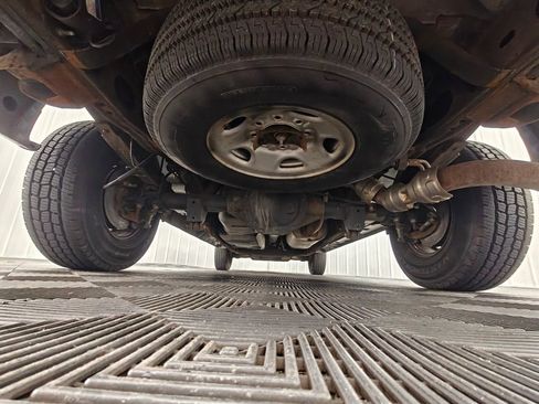 Used 2021 Chevrolet Express 2500 image 37